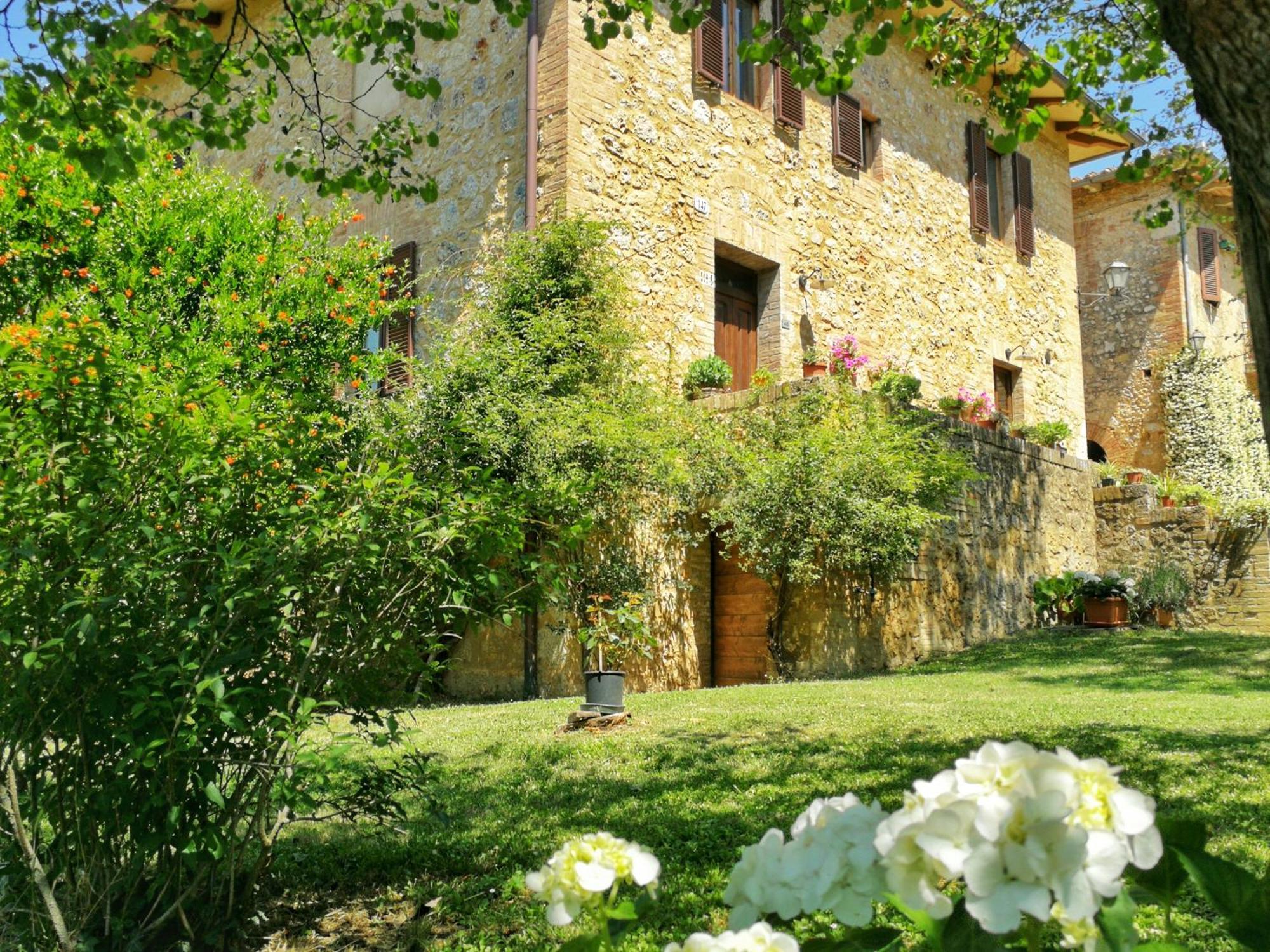 Claudia Vacanza Toscana - Appartamento Melograno -10 Min Da Siena Sovicille Quarto foto